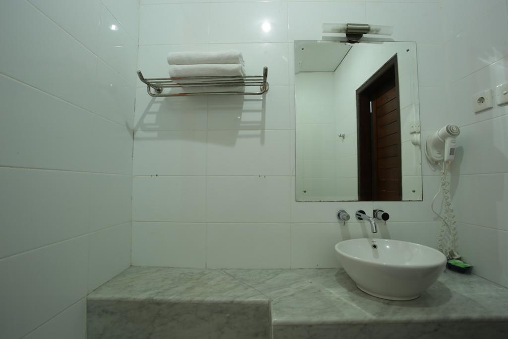 Reddoorz @ Pantai Cemara Sanur Hotel Екстериор снимка